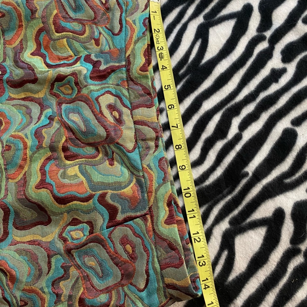 Abstract Patterned Mini Skirt - Picture 2 of 6
